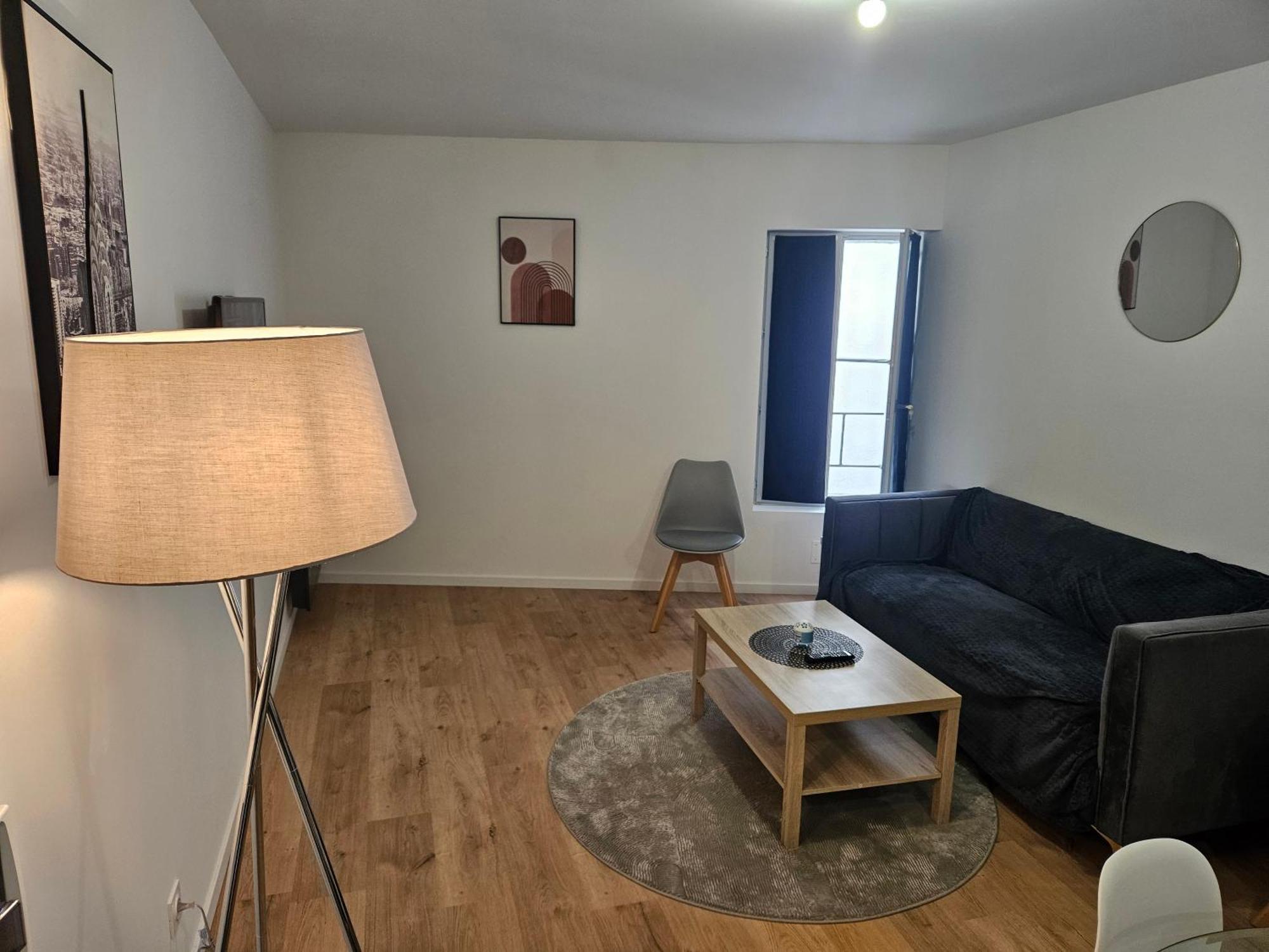 T2 Chaleureux, Calme Et Entierement Renove. Apartment Beziers Exterior photo