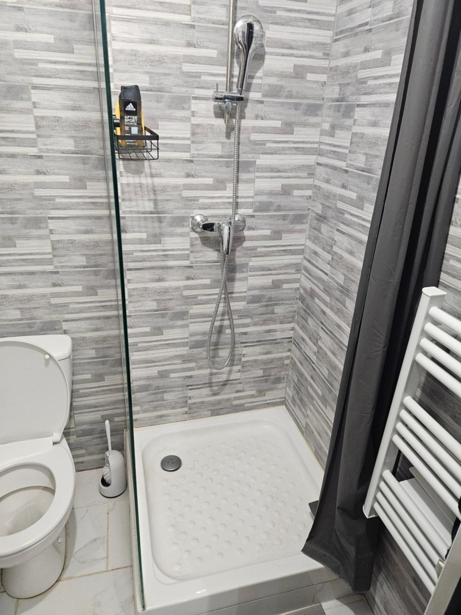 T2 Chaleureux, Calme Et Entierement Renove. Apartment Beziers Exterior photo